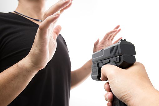 Actores de 'Arelys Henao' víctimas de robo y advierten sobre estafas