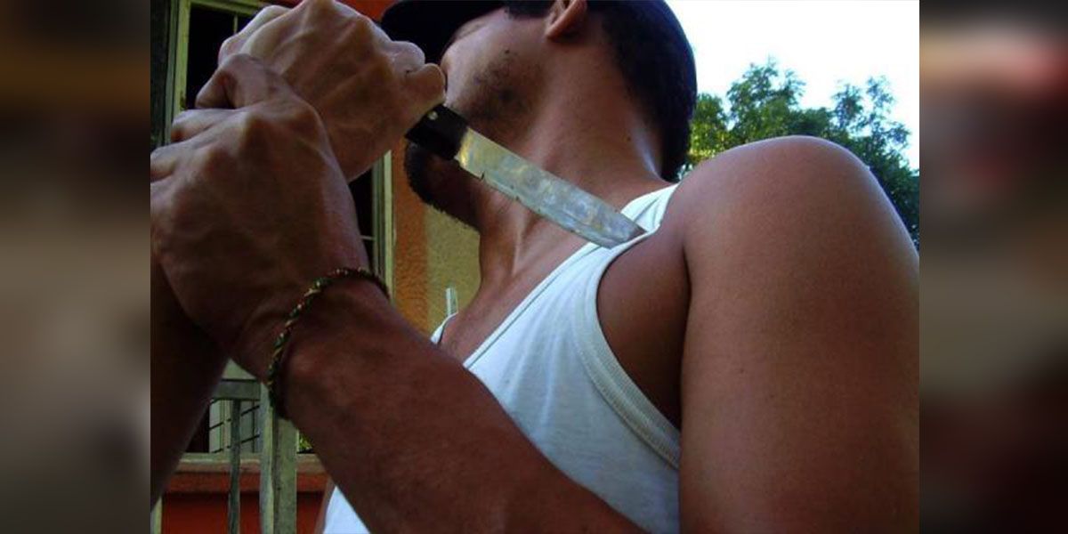 Riña a machete en Bucaramanga  terminó a tiros por la Policía