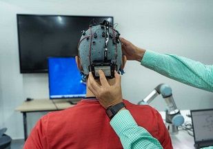 Bumangueses crean sistema robótico para rehabilitación de miembros superiores