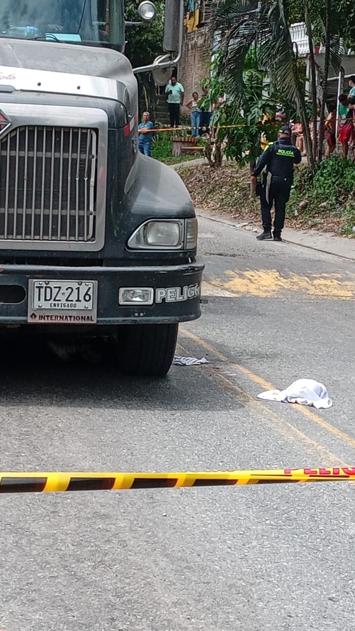 Bebé quedó entre las llantas de una mula en Rionegro