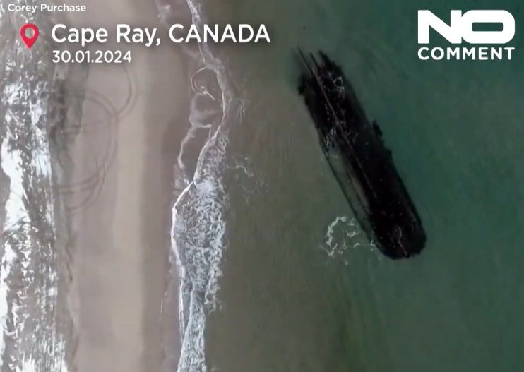 Misterioso barco fantasma aparece de la nada y se convirtió en la sensación del momento