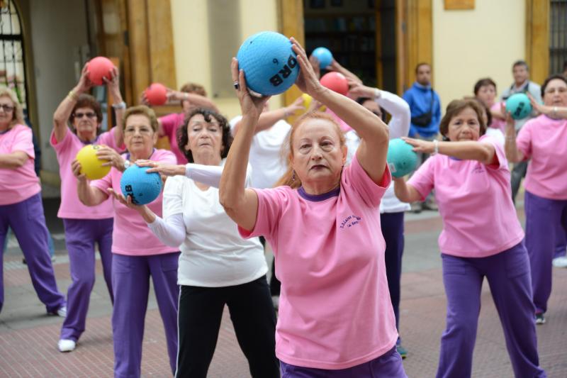 Actividad Física “Fiesta Rosa por la Vida”