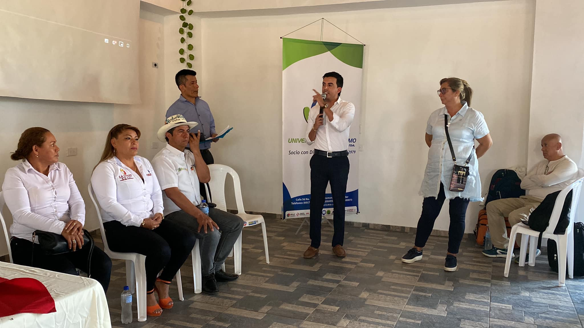 Director de Cultura y Turismo de Santander impulsa la región en Curití