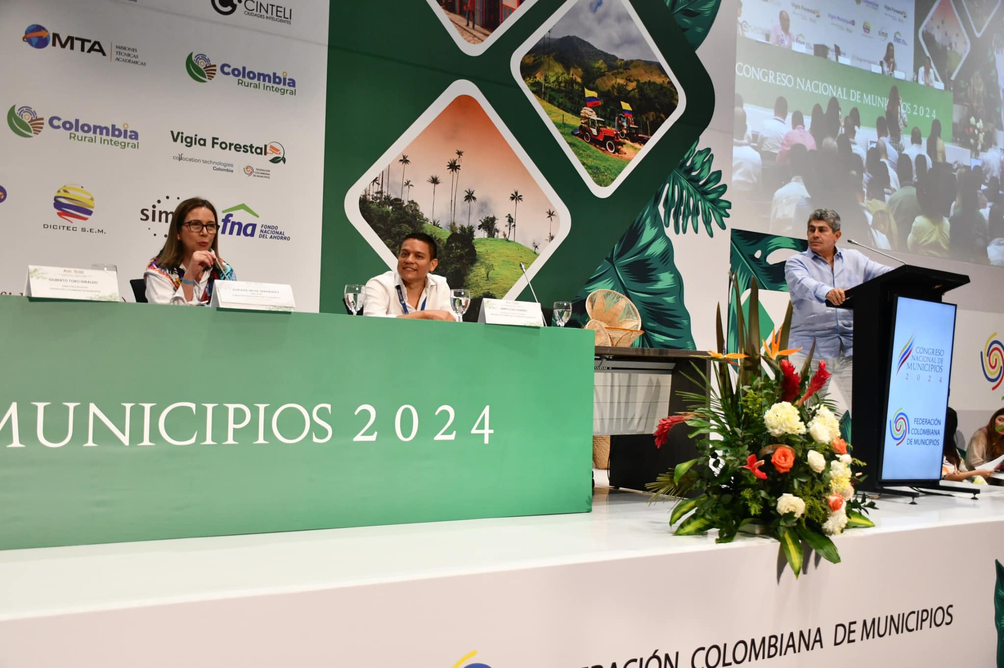 Alcalde de Girón impulsa desarrollo sostenible en Congreso Nacional de Municipios