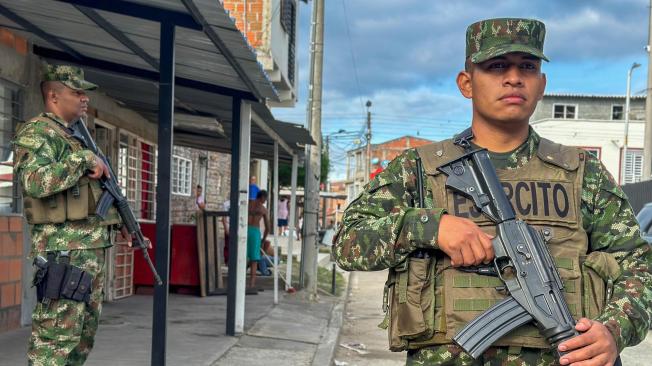 Tuluá bajo control militar tras actos de terrorismo y asesinato de agentes de tránsito