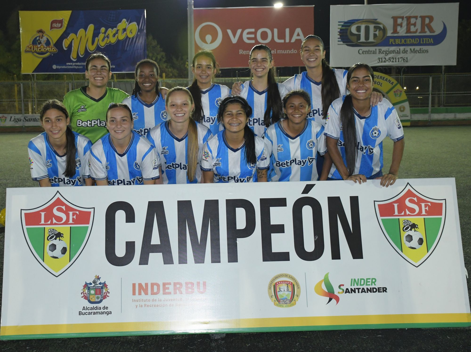 Real Santander campeón femenino en la Cancha Marte