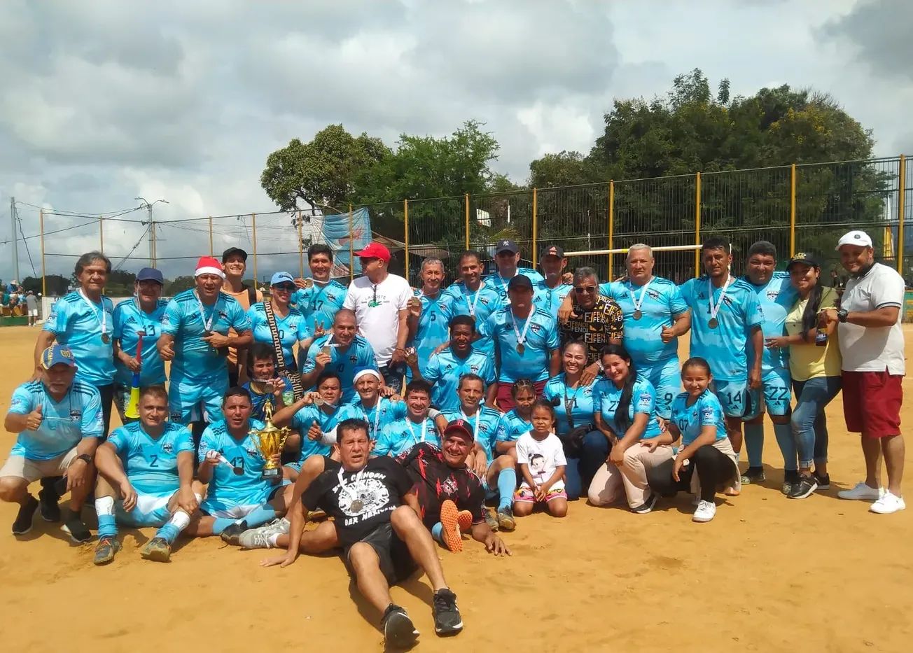 Comienza a rodar la pelota en el barrio La Joya
