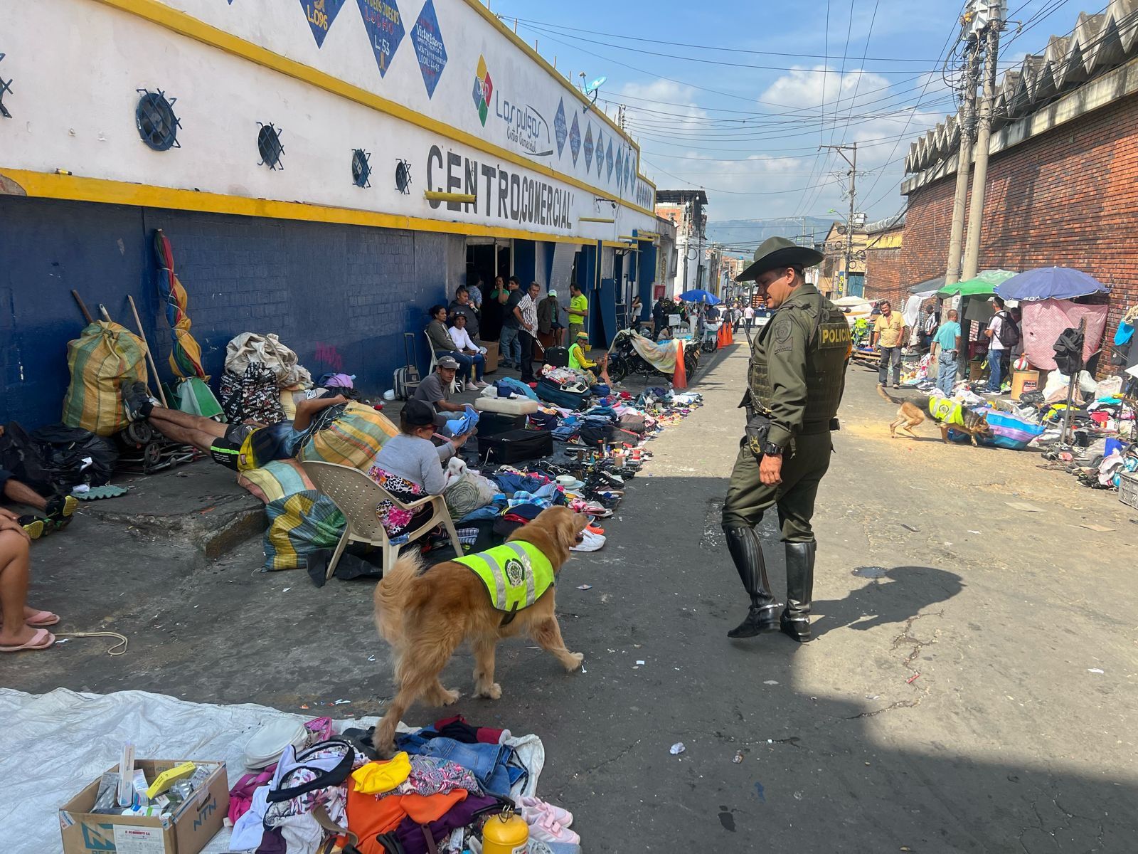Policía de Bucaramanga se metió a 'Las Pulgas' en operativo sorpresa