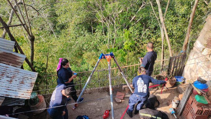 Mujer se salvó tras caer a un precipicio en Campo Hermoso