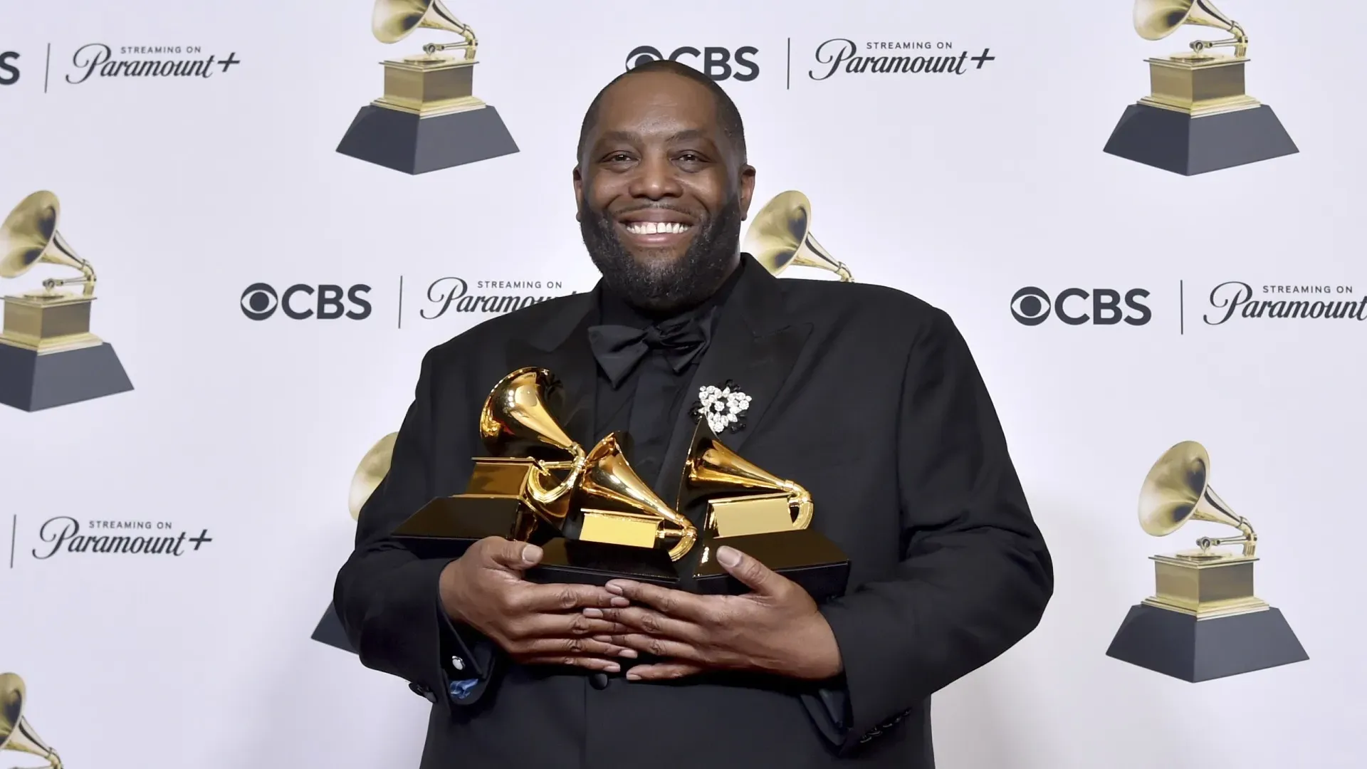 Lo detienen después de ganar tres Grammys