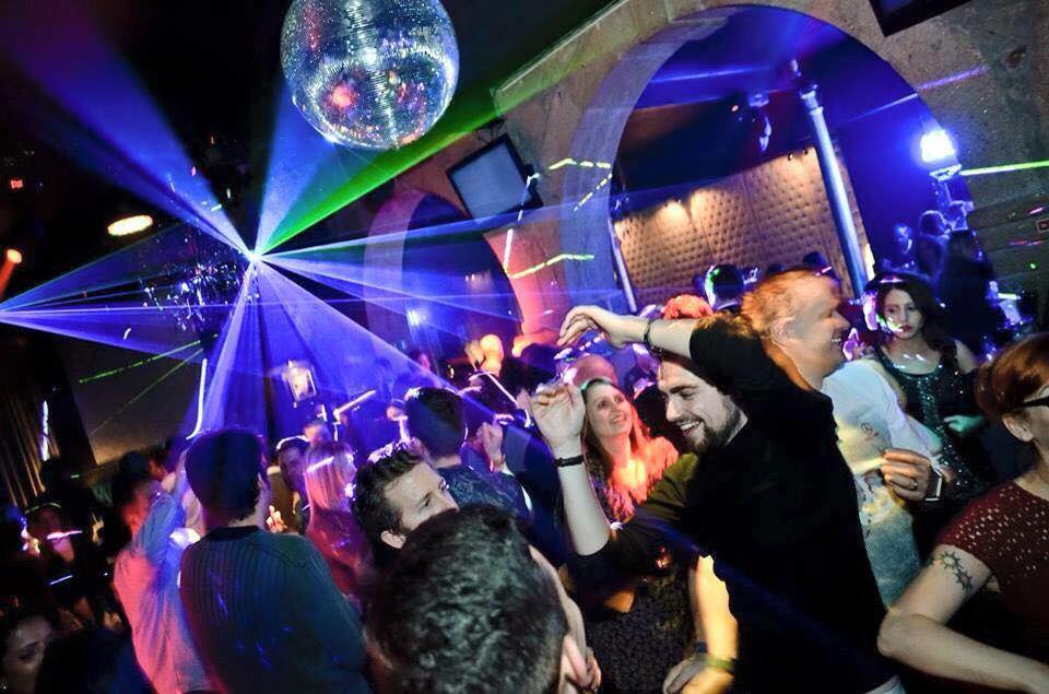 Bucaramanga musical y bailarina