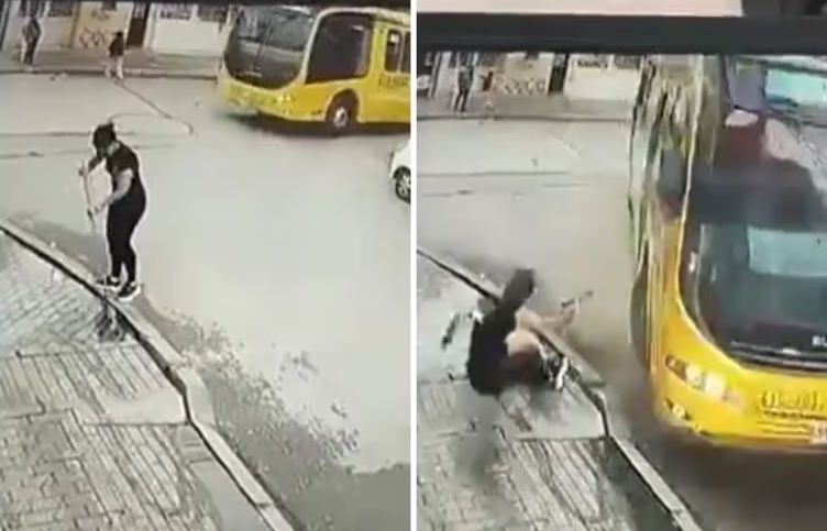 VIDEO. Mujer fue arrollada por bus del Sitp mientras barría un andén