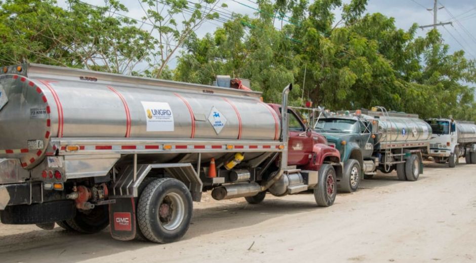 Llegaron 40 carrotanques para llevar agua a la Guajira pero no hay quien los maneje