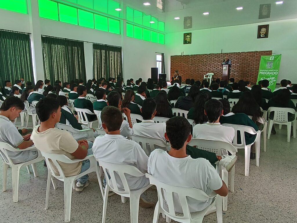 Sede UIS Málaga promociona PREUIS en instituciones educativas de García Rovira