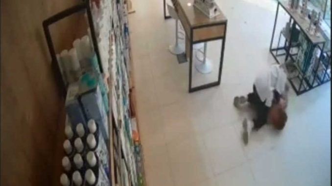 Auxiliar de farmacia frustró robo con llave de artes marciales