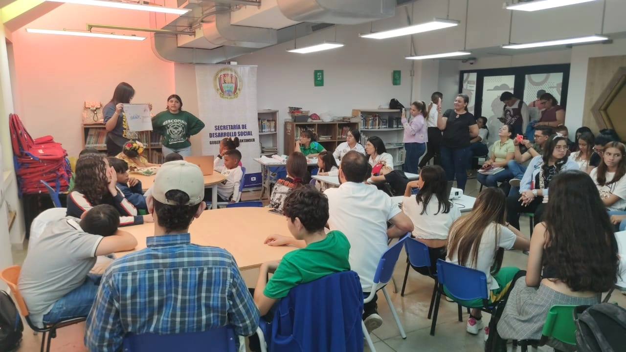 Niños y adolescentes de Santander protagonizaron mesa de desarrollo
