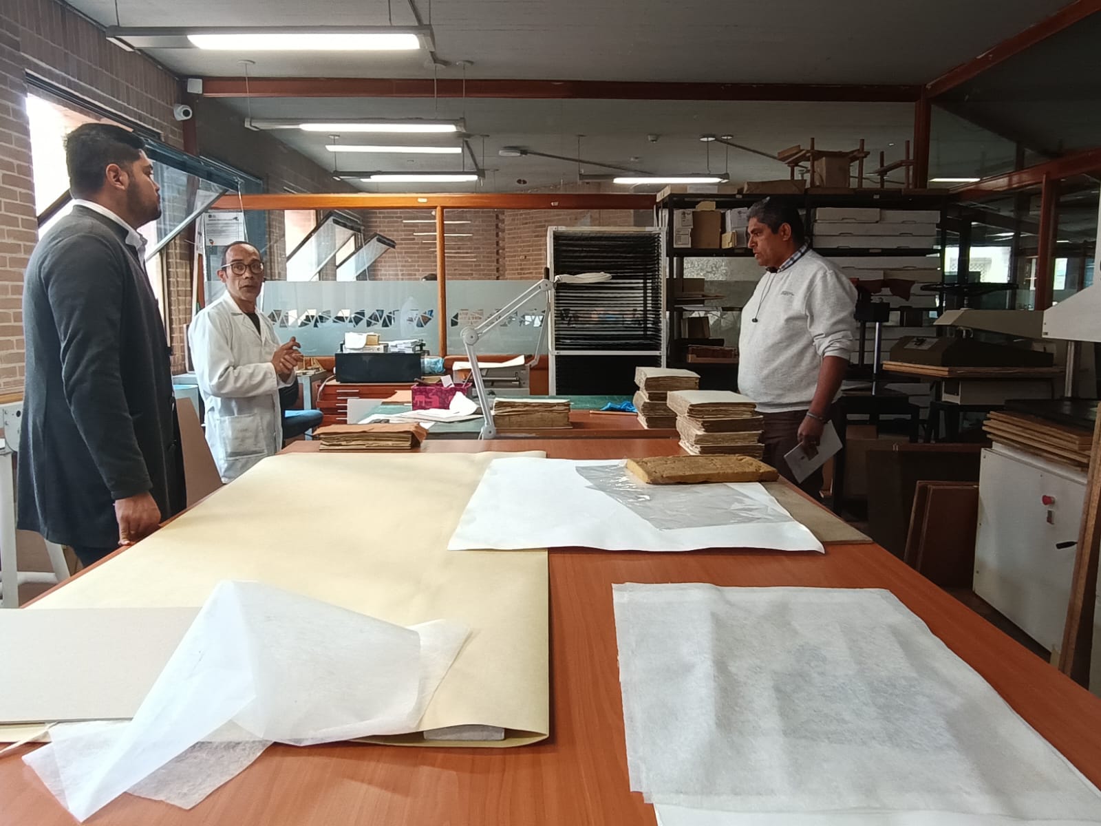 Archivos en Santander avanzan hacia la modernización con apoyo del AGN