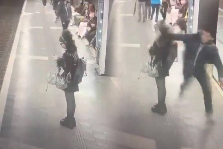 VIDEO. Agresor del metro de Barcelona enfrenta prisión sin fianza
