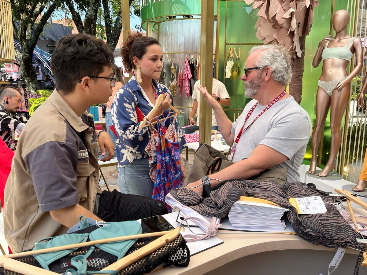 Estudiantes de Negocios Internacionales UPB destacan como mediadores en Colombiatex