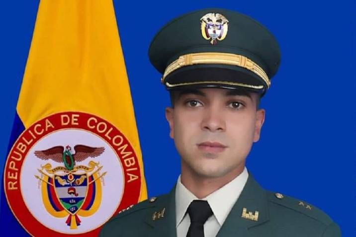 Barbosa llora la muerte del teniente Jhon Barbosa tras accidente aéreo