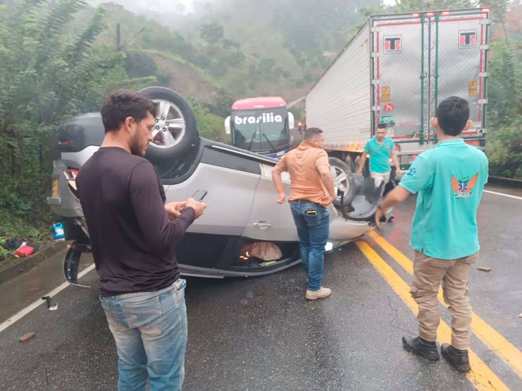 Doble accidente afectó movilidad en la vía al mar