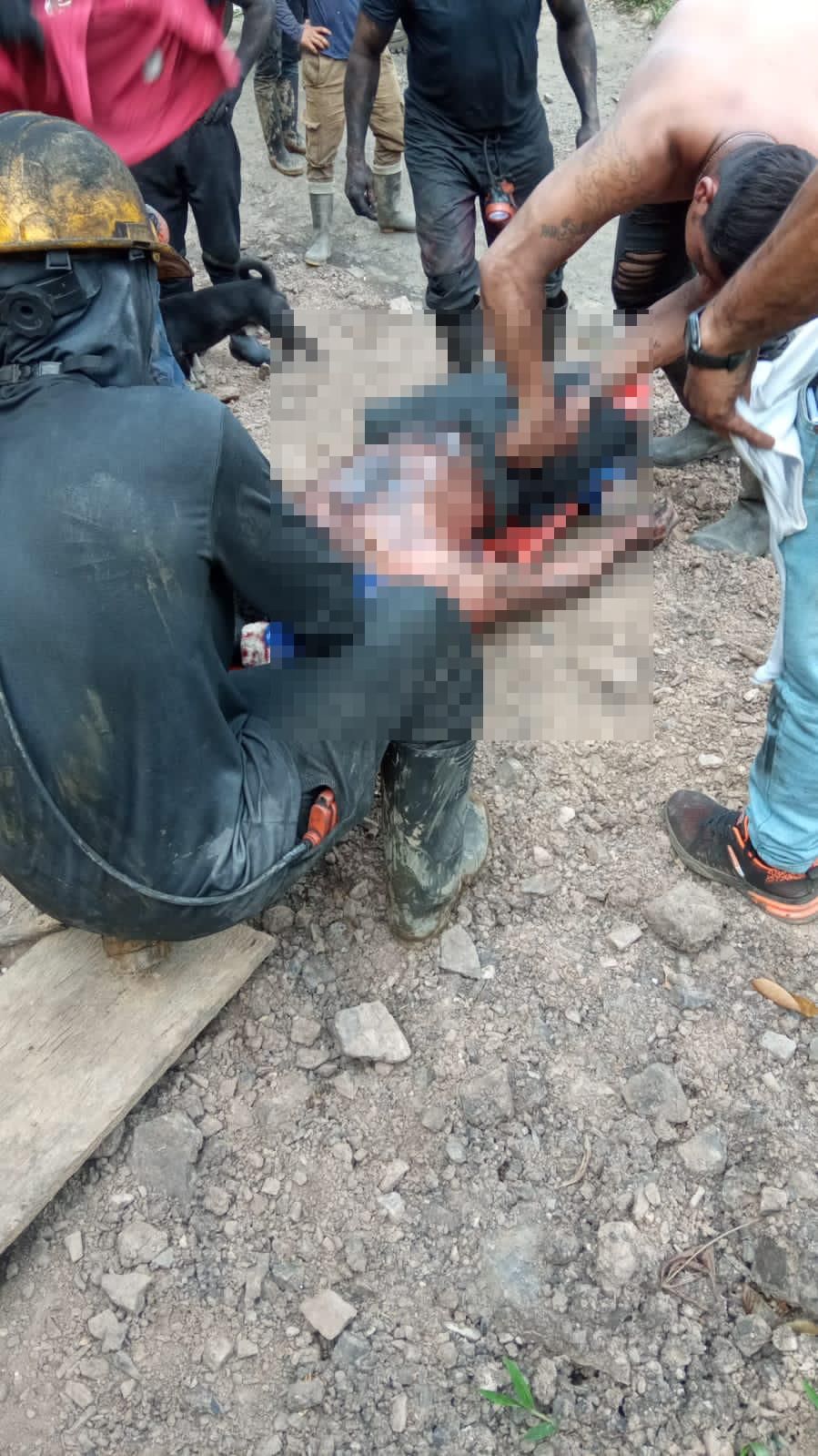 Mineros de Landázuri luchan por sobrevivir tras explosión