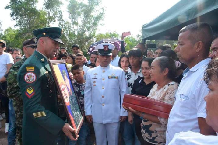 Con honores despidieron al soldado santandereano asesinado por el Clan del Golfo