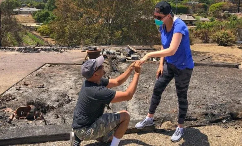 Se incendia su casa y regresa para recuperar su anillo de bodas