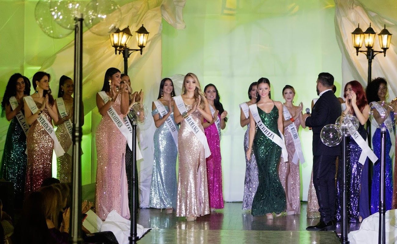 En el Teatro Santander elección de Miss Universe