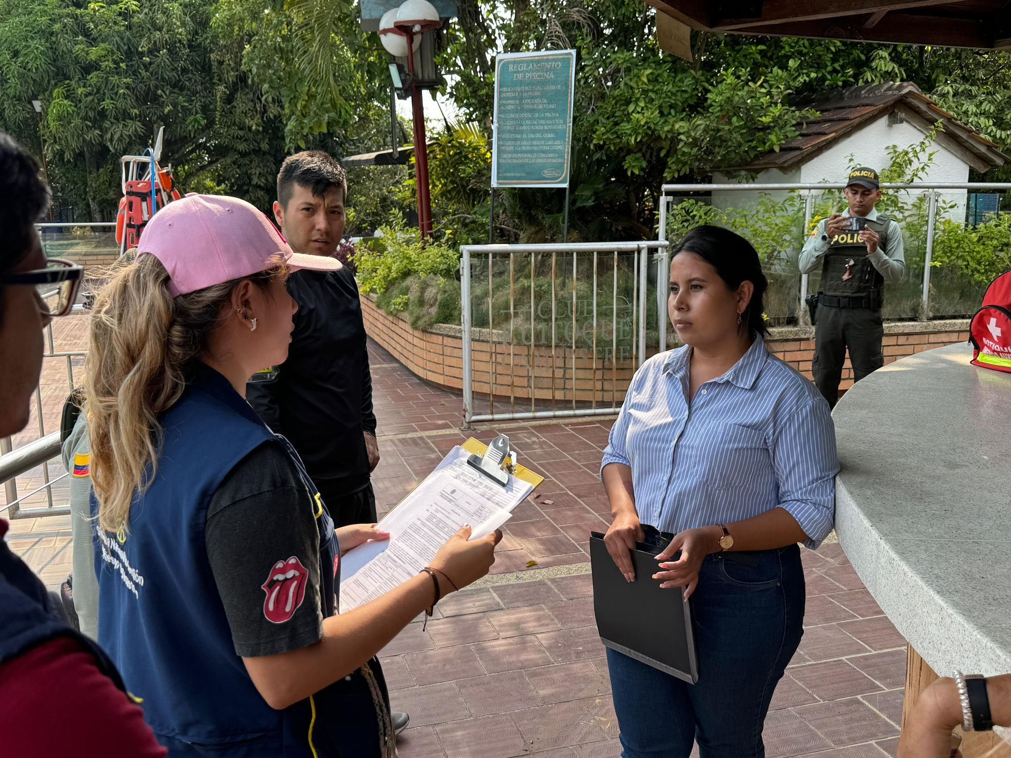 Autoridades de Floridablanca supervisan balnearios y piscinas