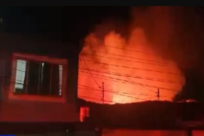 Incendio consumió una carpintería en San Gil