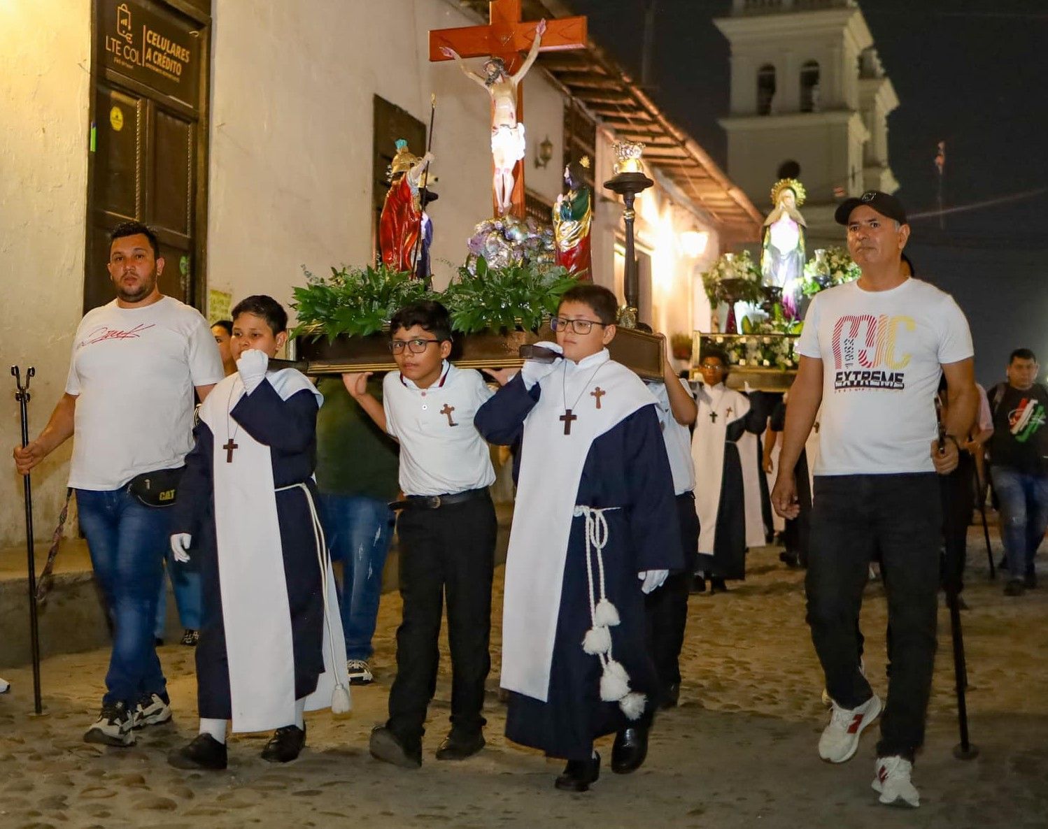 Avanza Semana Santa Infantil en Girón