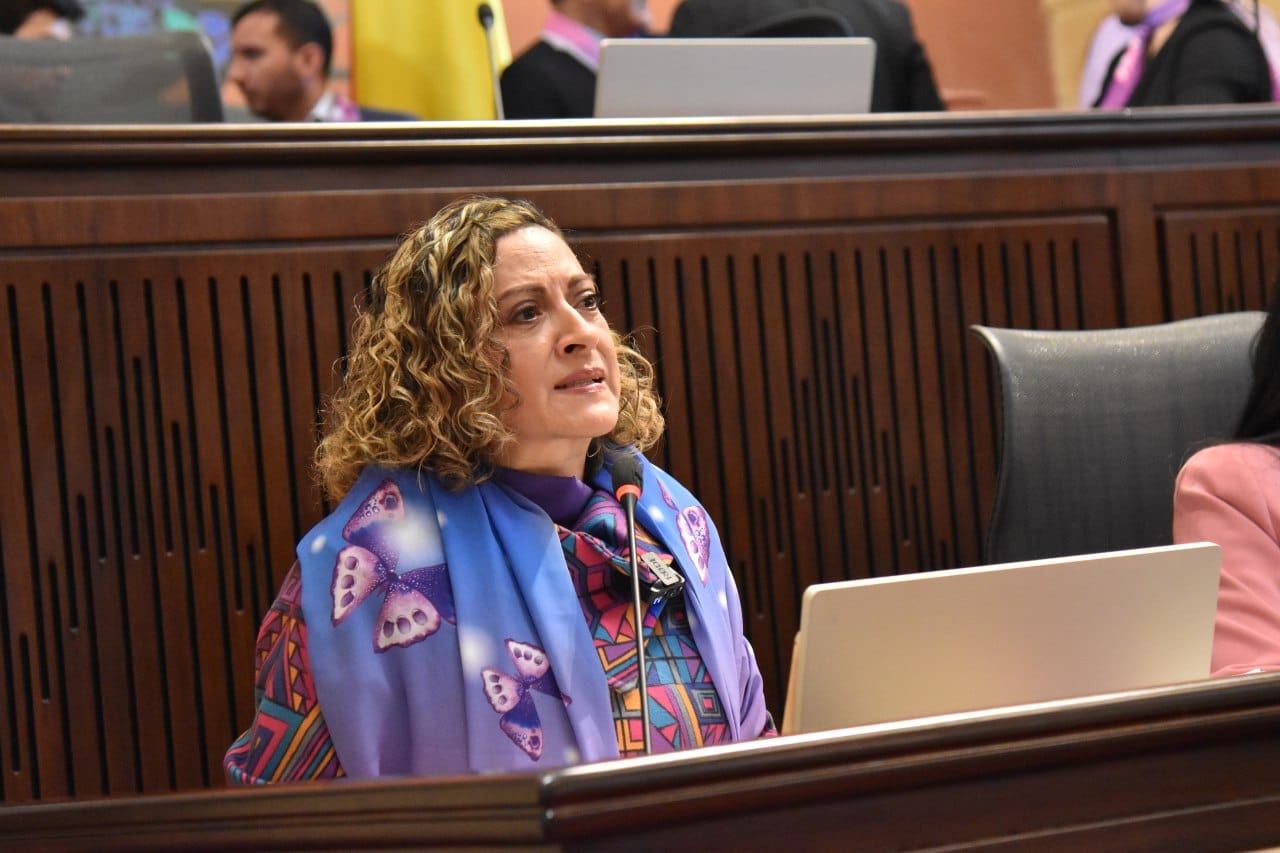 Mujeres periodistas víctimas de violencia de género contarán con fondo especial