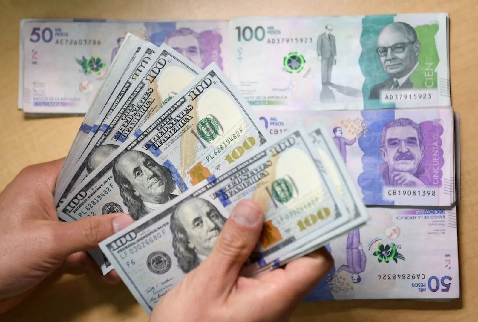 El Peso Colombiano se consolida por debajo de los $3.900 frente al Dólar