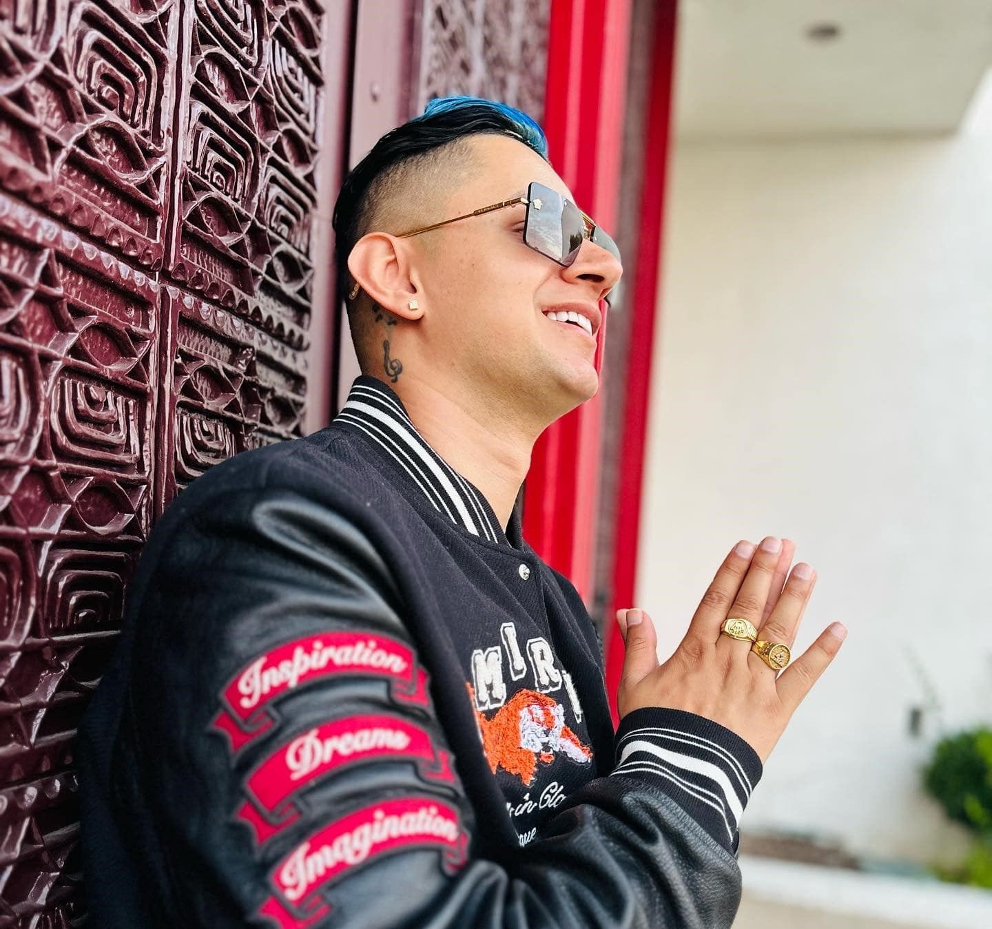Ross presenta “Mentir”