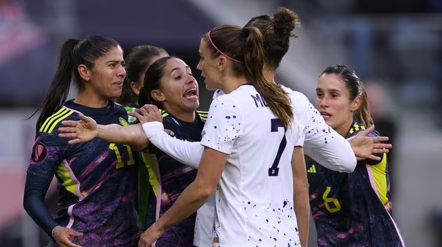 Catalina Usme encaró a Alex Morgan en la copa oro
