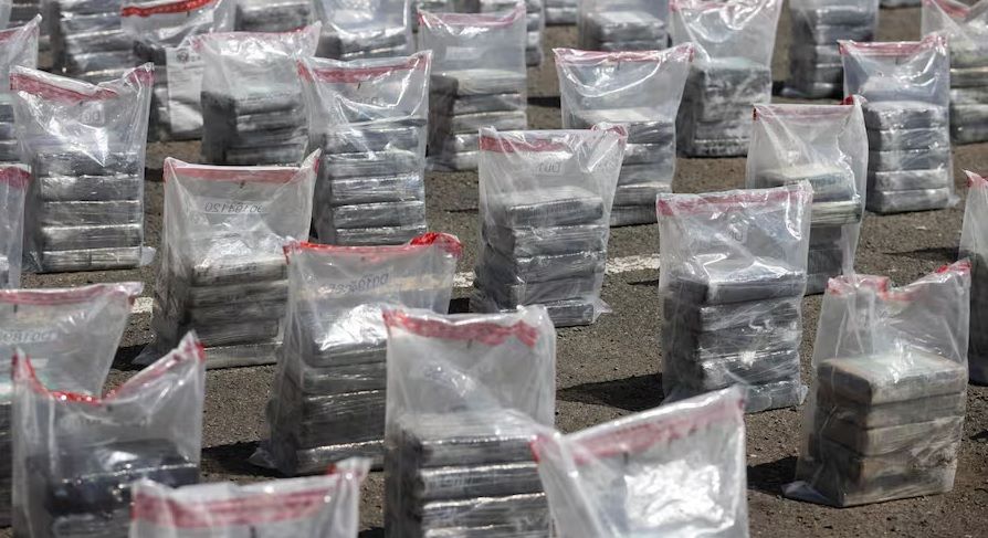 Decomisan 1,7 toneladas de cocaína ocultas en cargamento de aguacates