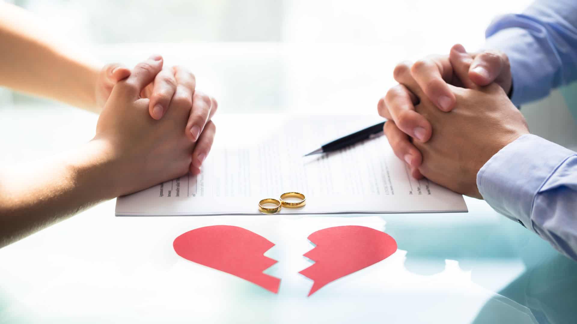 Pagará 88 mil euros a su exesposa por su trabajo como ama de casa