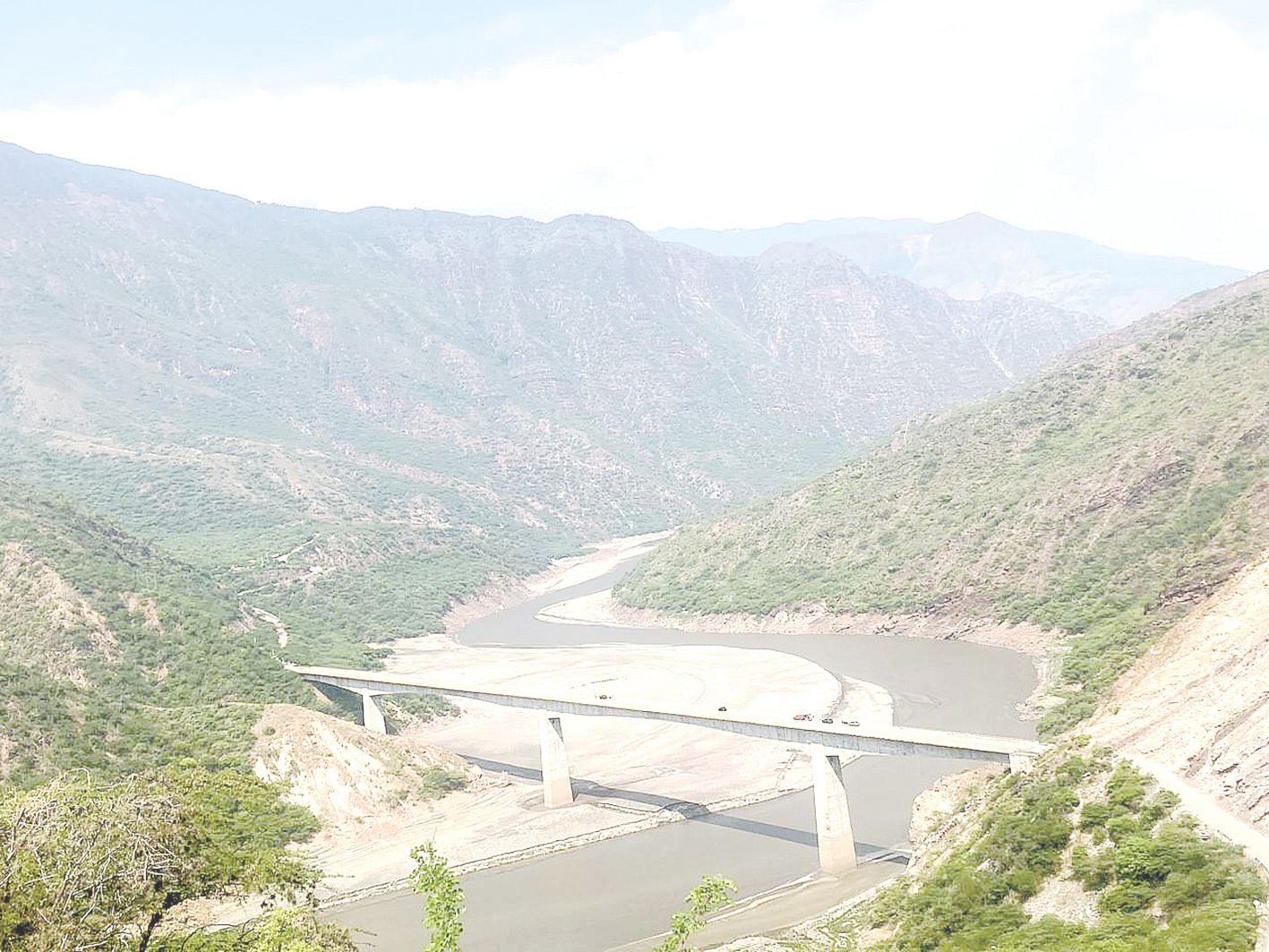 Bajaron niveles del agua en represa de Hidrosogamoso