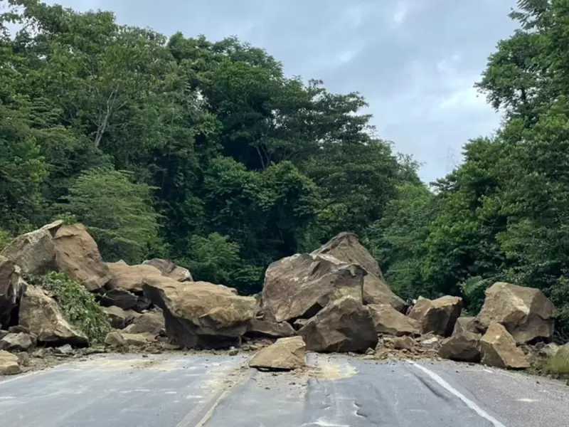 Ideam advierte a 66 municipios de Santander por riesgo de deslizamientos de tierra con reaparición de lluvias.