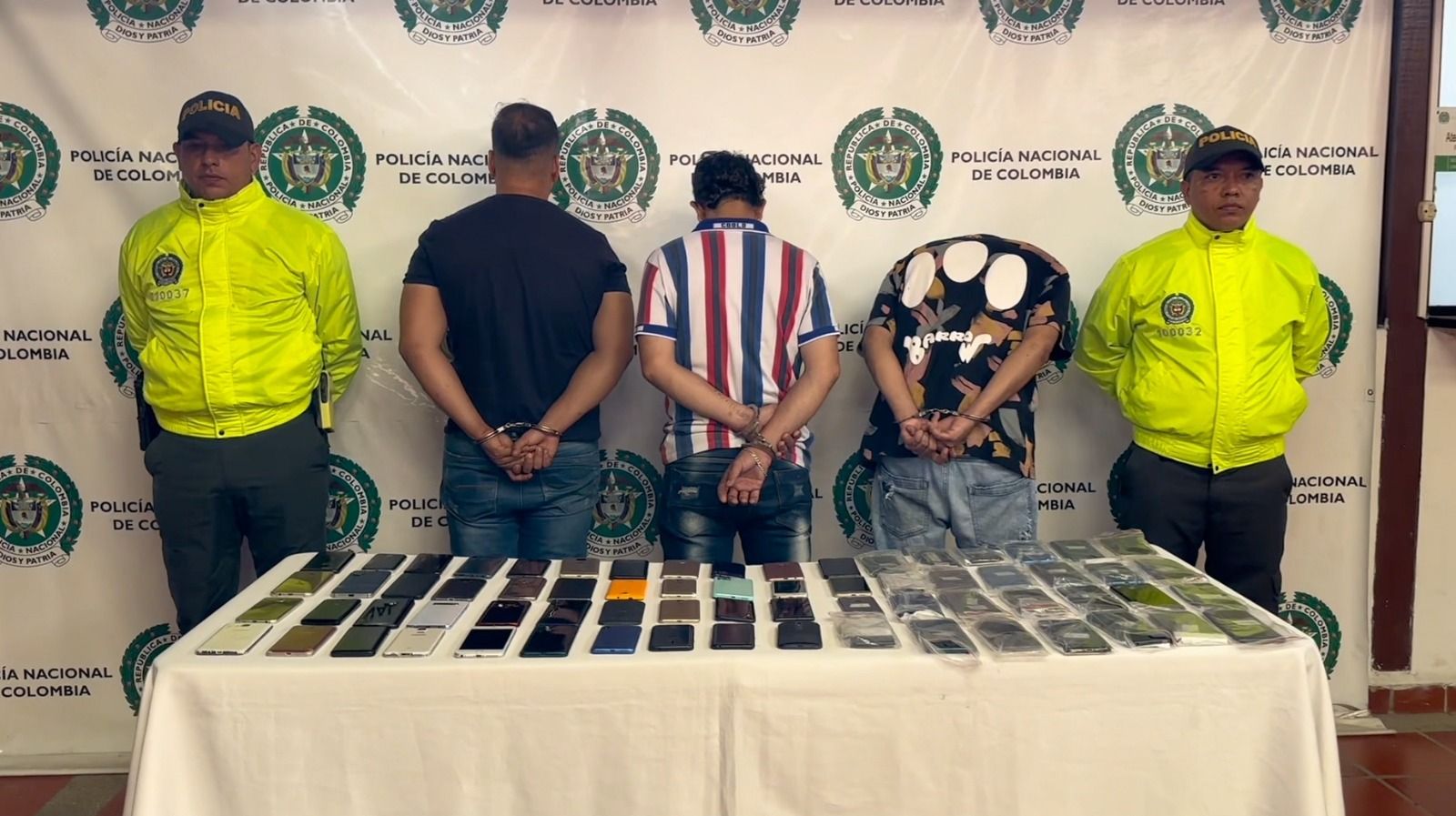 Expertos ladrones de celulares cayeron cargados en Bucaramanga