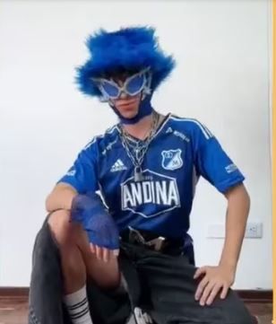 Influencer sacó extravagante 'pinta' para apoyar a Millonarios