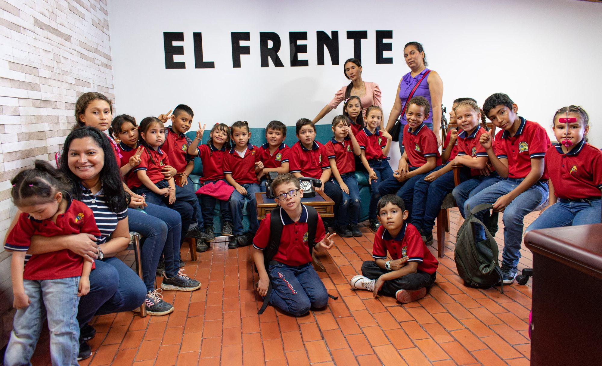 Institución Educativa Rural Vijagual en gentil visita a Periodico EL FRENTE