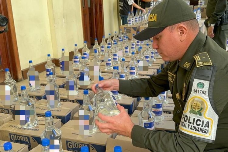 Cae en Bucaramanga red que reciclaba envases para falsificar bebidas ¡ Qué peligro!