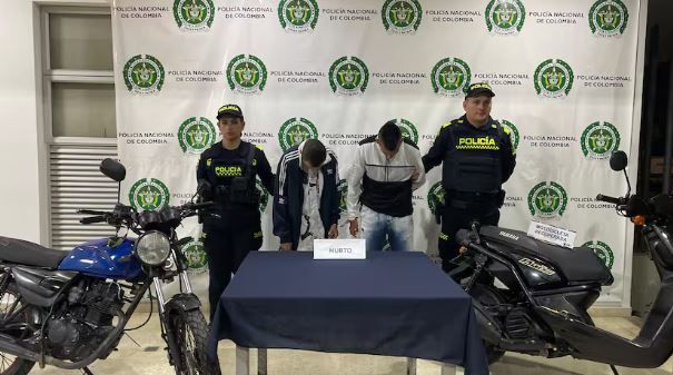 Criminales se camuflaron en las caravanas para llevarse una motocicleta