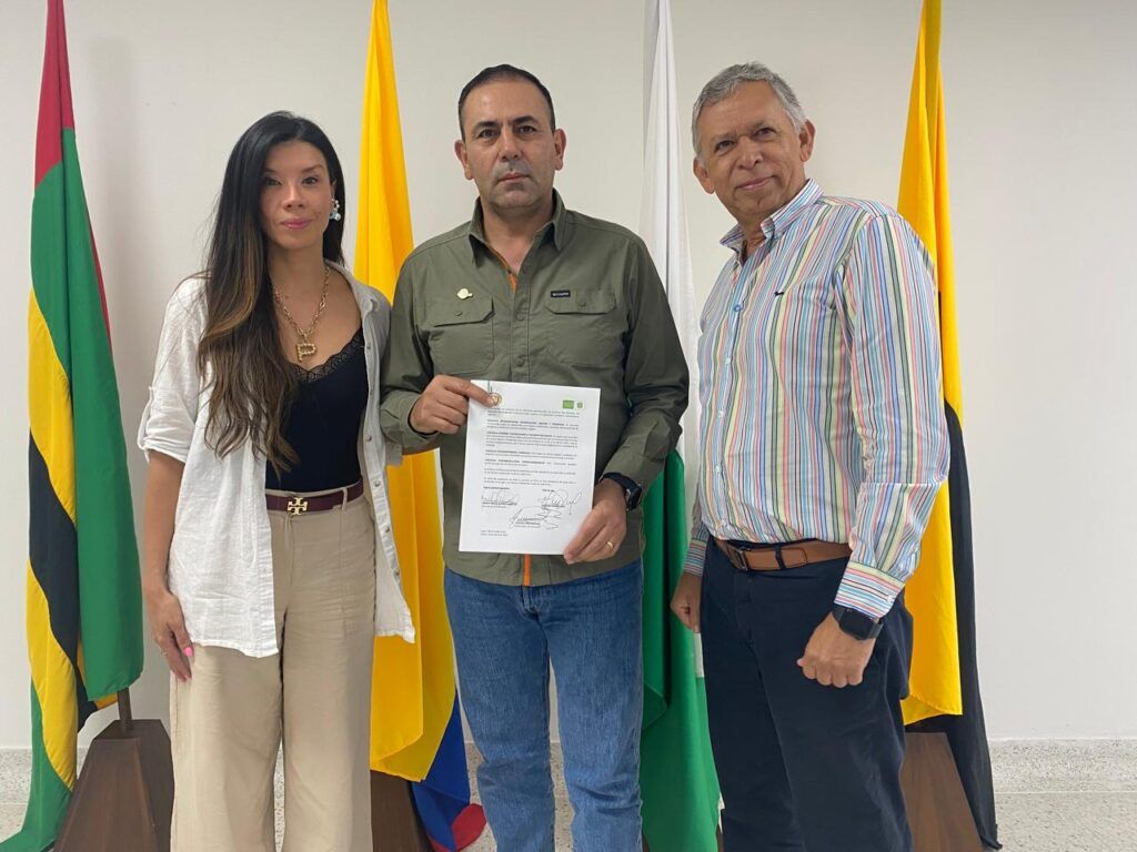 UIS y Gobernación firman convenio para potenciar saberes de bachilleres en colegios oficiales