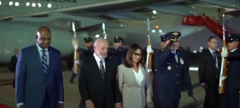 Lula da Silva ya está en Colombia para inaugurar la Feria Internacional del Libro de Bogotá