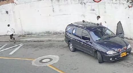 Con garrote en mano puso a correr a una 'lacra' en el Norte de Bucaramanga