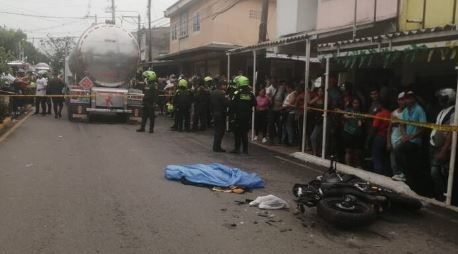 Un tractocamión le aplastó la vida a una niñita de 9 años