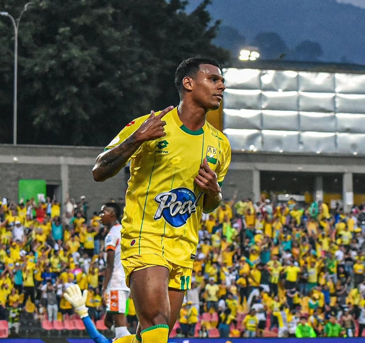 Triunfo y fiesta para confirmar el liderato de la Liga